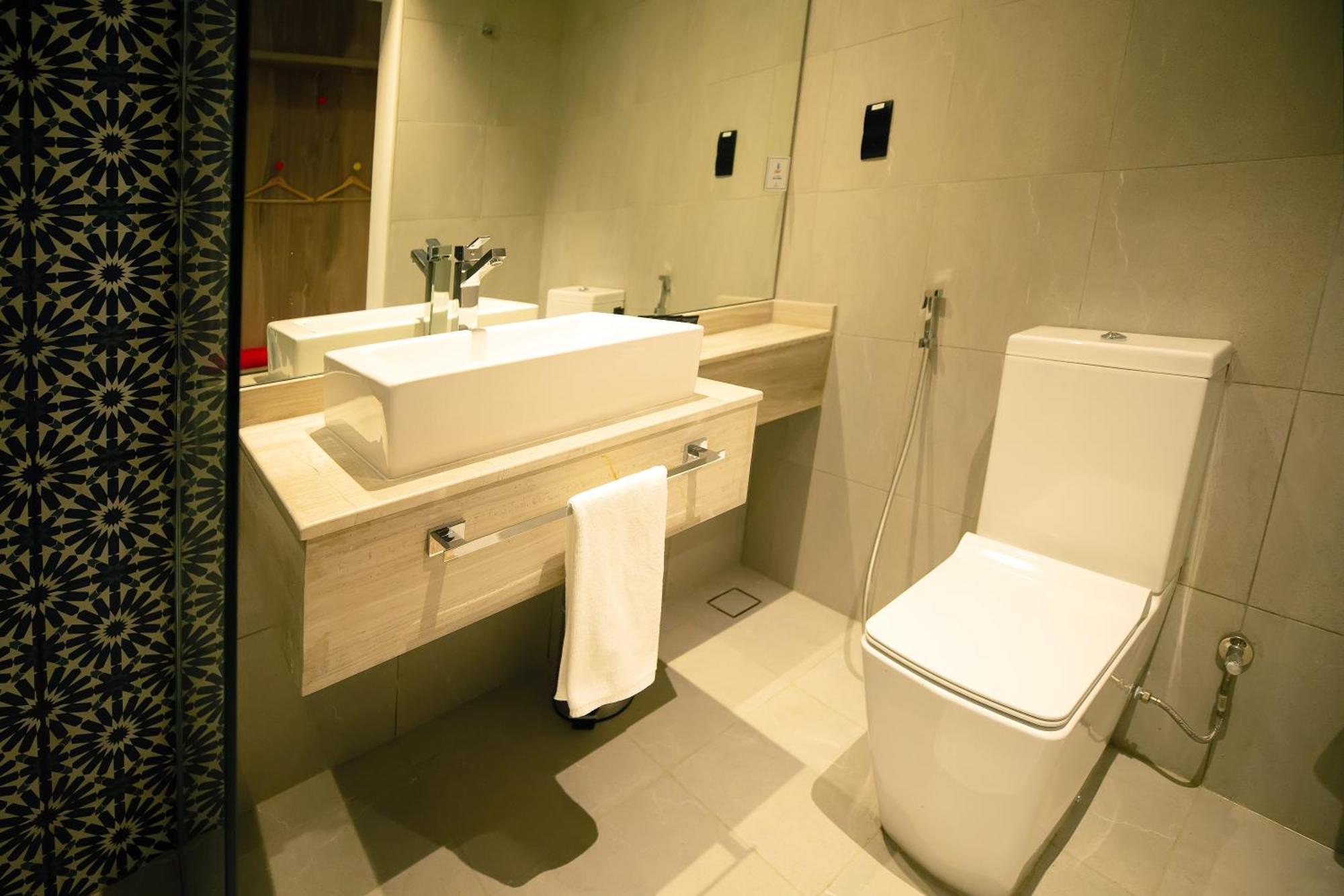 Kingsgate Canal Hotel By Millennium Dubai Quarto foto